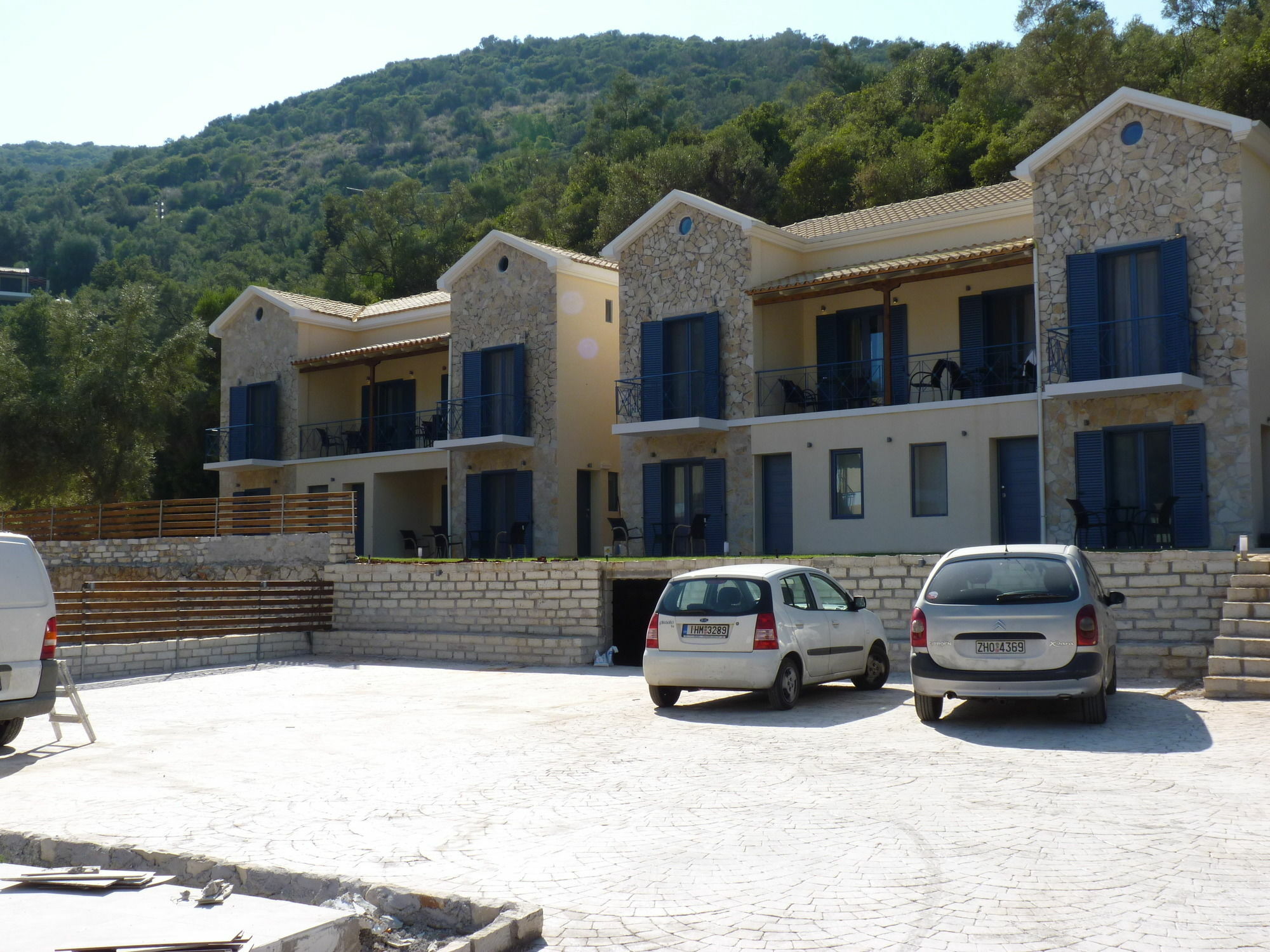 Ilianthos Apartments & Studios 미크로스 지알로스 외부 사진